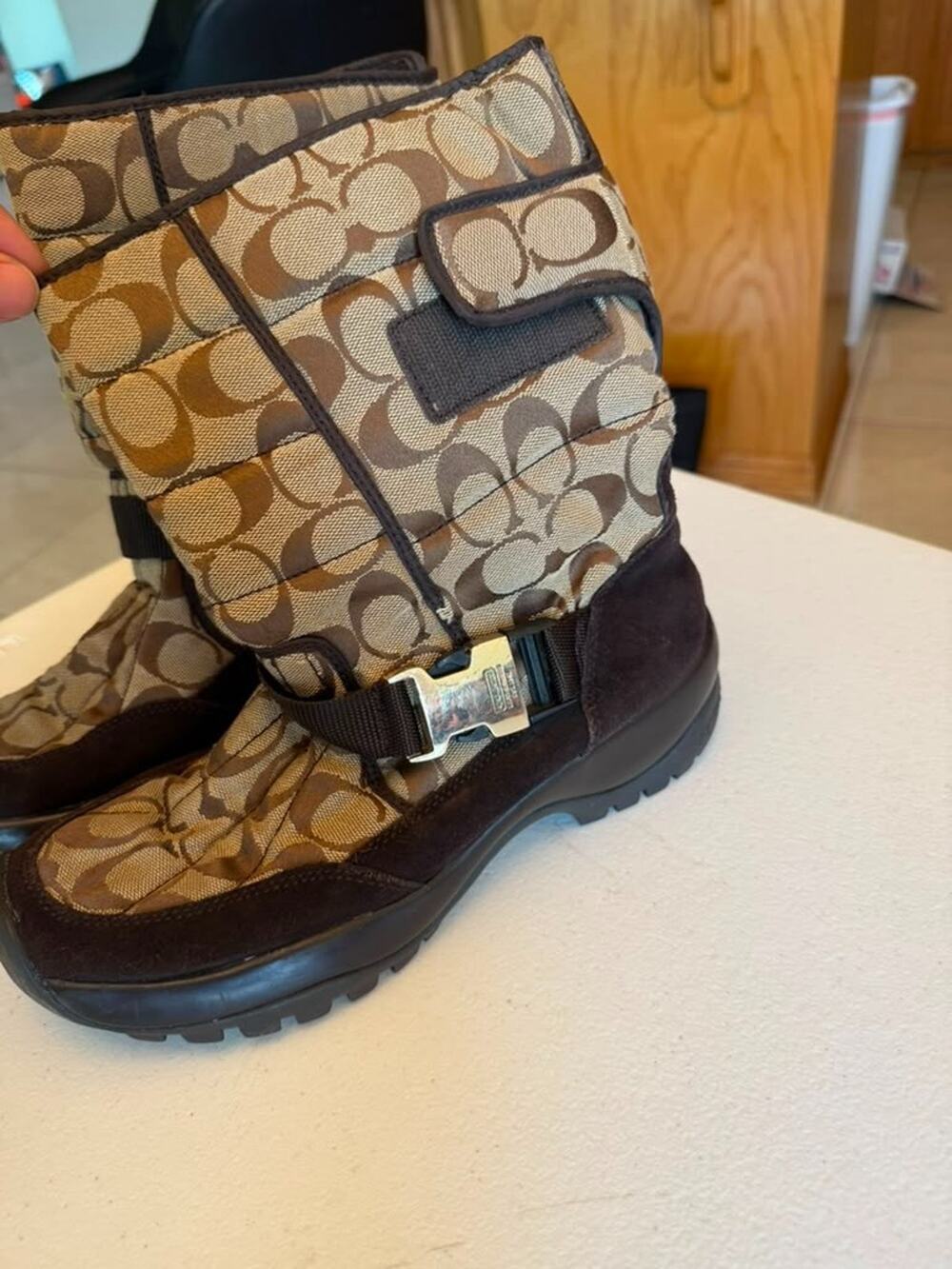 Coach Sharon Signature C Winter Snow Boots Brown Khaki Vibram Women's 8.5B
